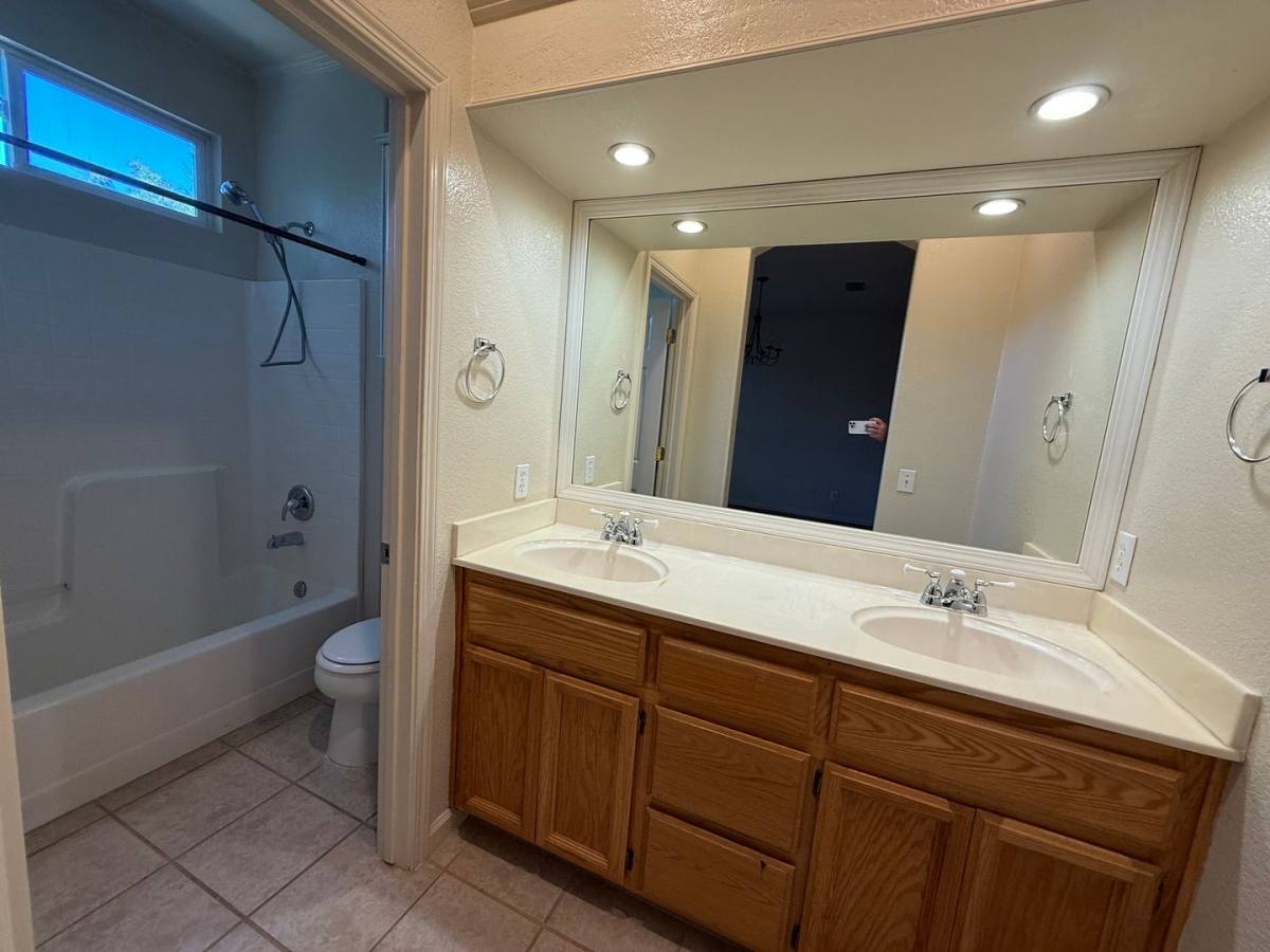 House for rent at 3409 Kauai Rd, West Sacramento, CA 95691