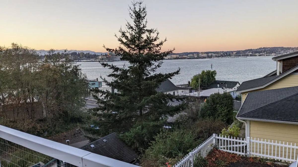 Apartment for rent at 1390 Retsil Rd E, Port Orchard, WA 98366