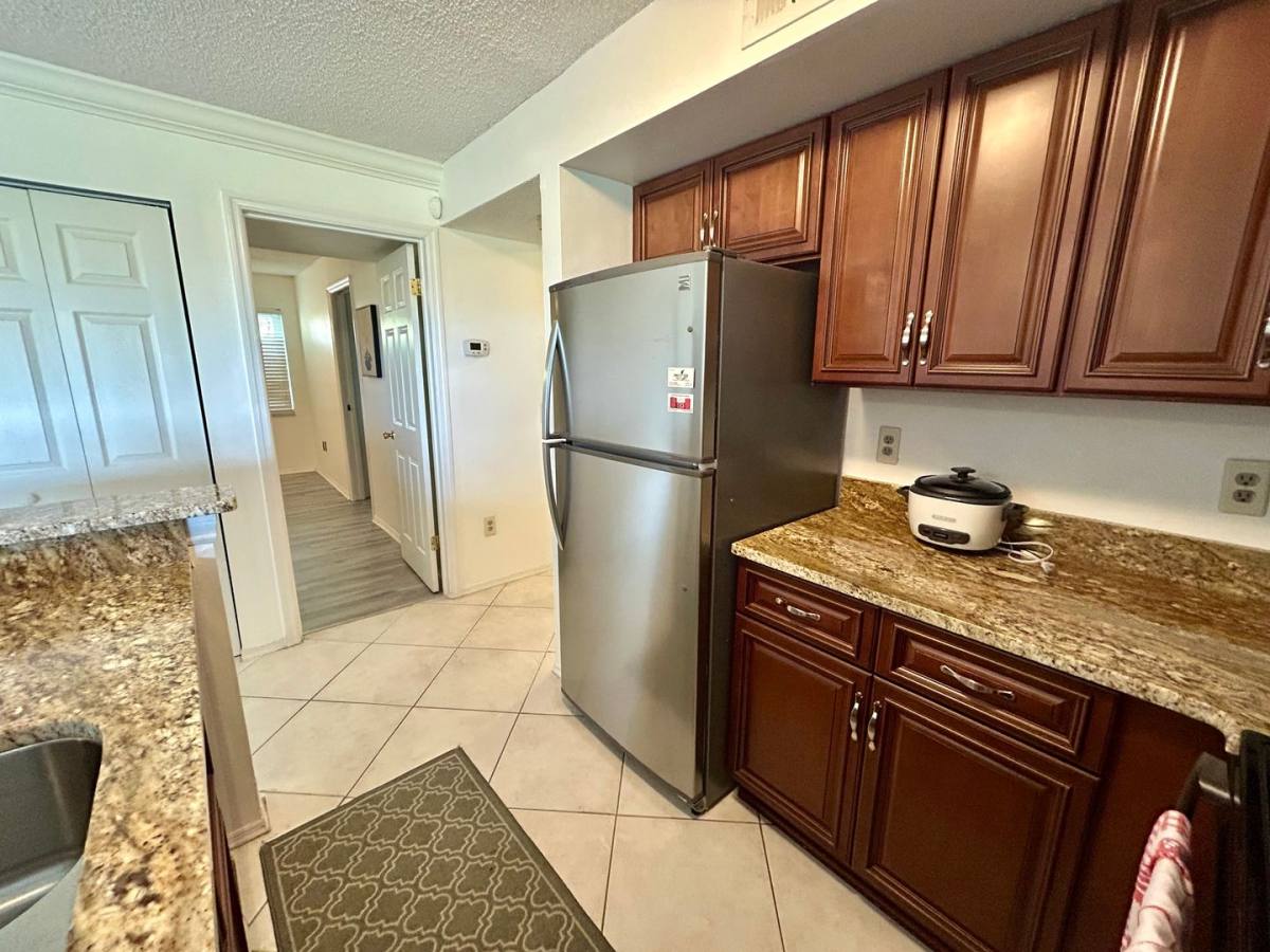 House for rent at 2400 Feather Sound Dr, Clearwater, FL 33762