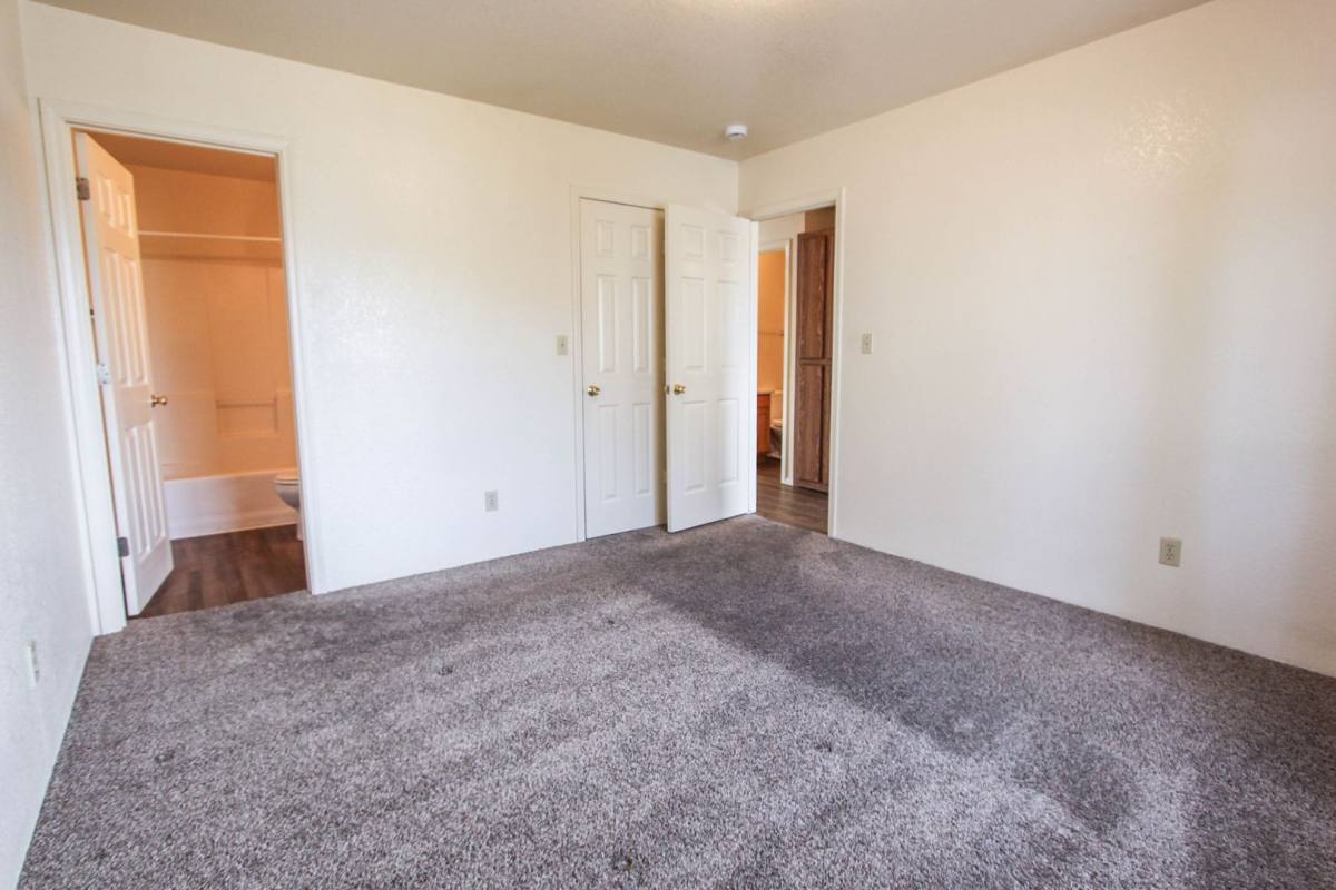Apartment for rent at 8460 E Lakeshore Dr, Prescott Valley, AZ 86314