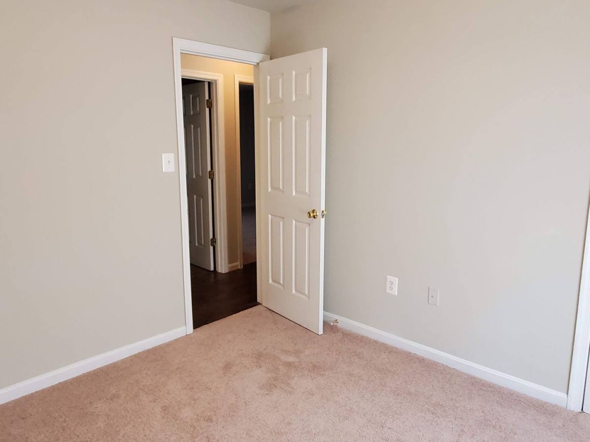 House for rent at 184 Aberdeen Dr, Culpeper, VA 22701