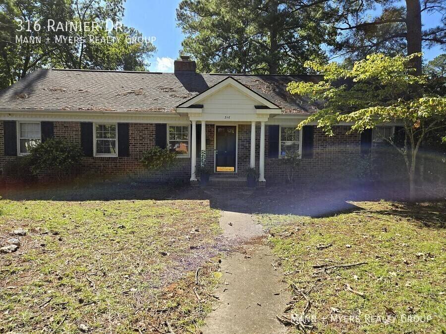 House for rent at 316 Rainier Dr, Fayetteville, NC 28314