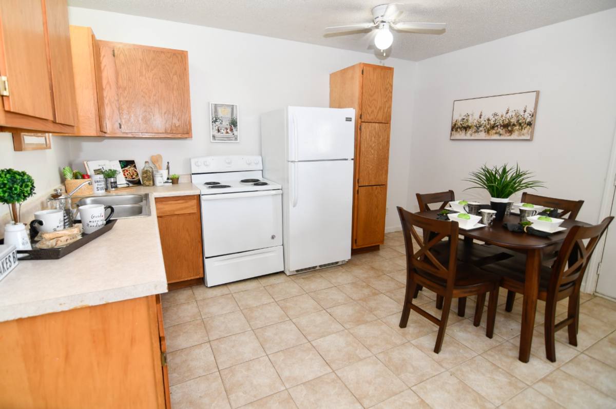 Townhouse for rent at 720 1st St S, Newton, IA 50208