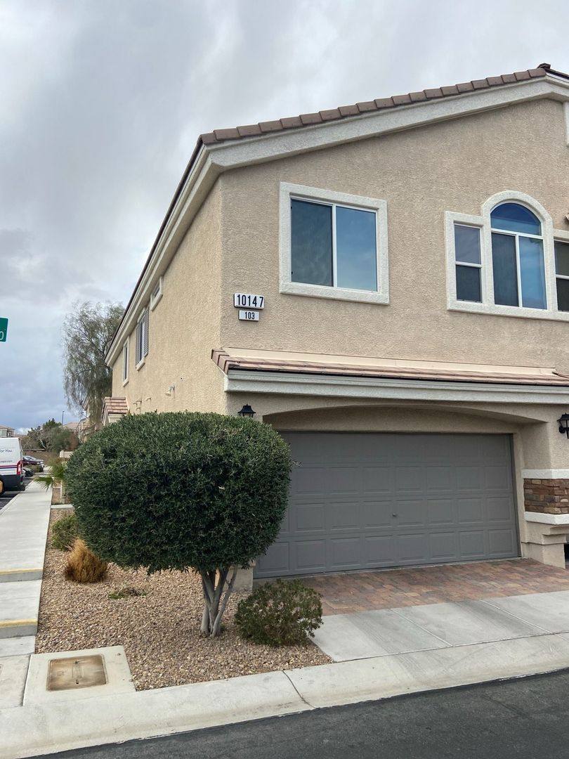 Townhouse for rent at 10147 Aspen Rose St, Las Vegas, NV 89183