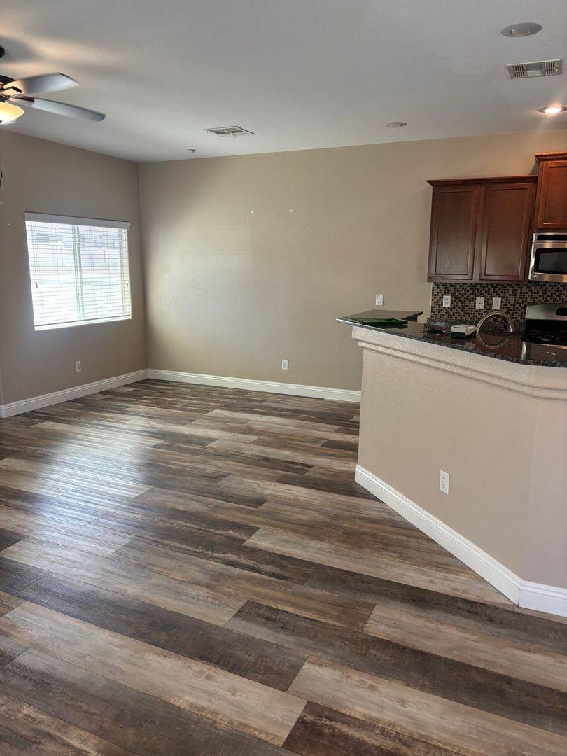 Townhouse for rent at 10147 Aspen Rose St, Las Vegas, NV 89183