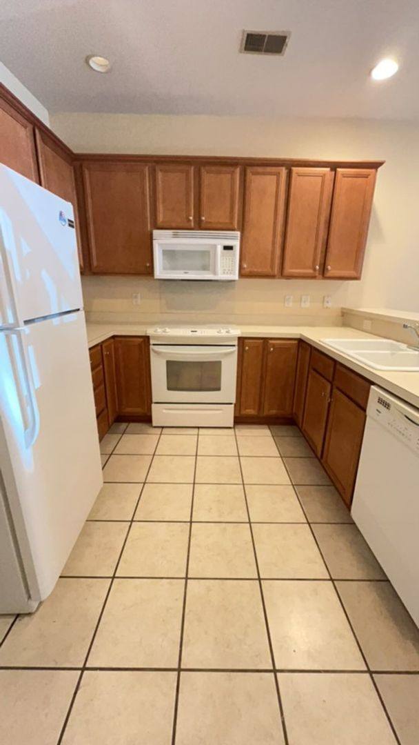 Townhouse for rent at 121 Steeple Point Court, Summerville, SC 29485