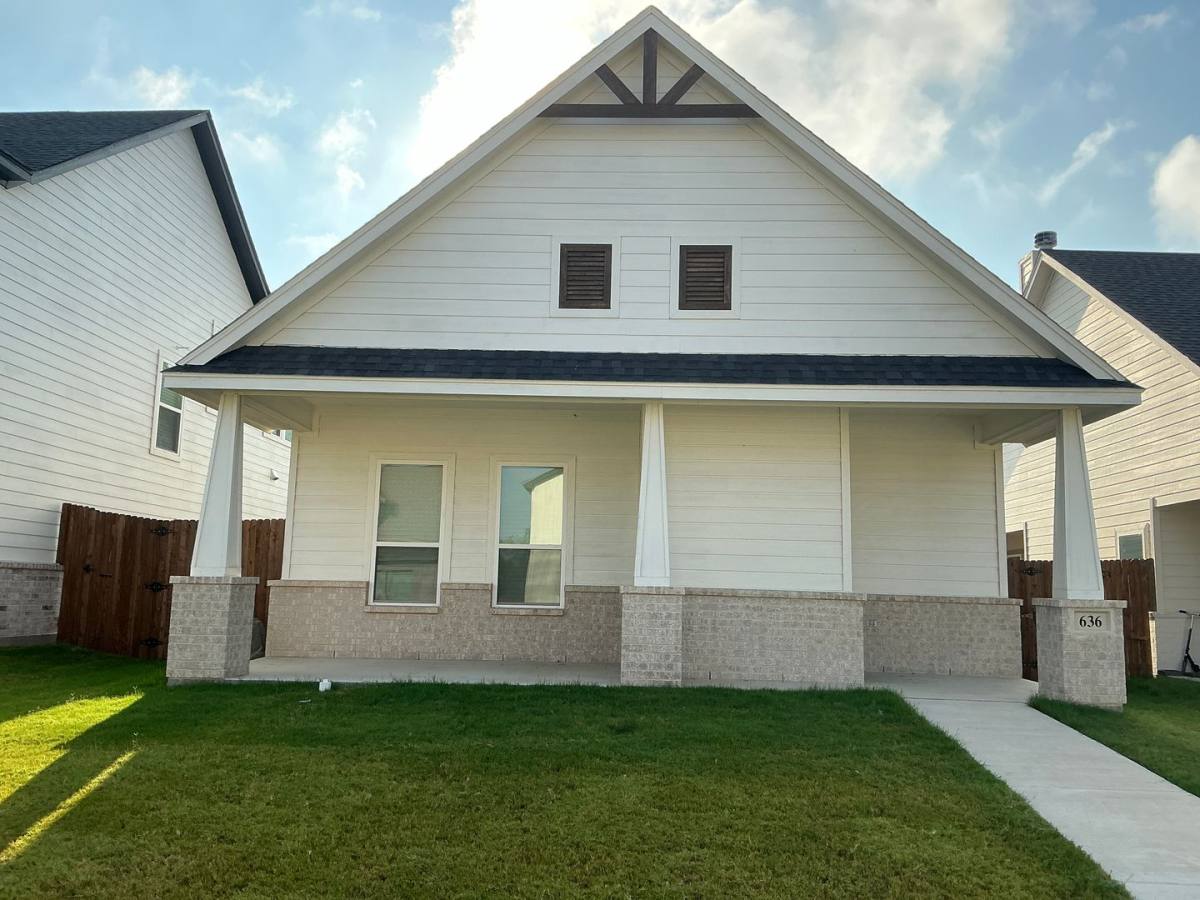 House for rent at 636 The Cottages, Godley, TX 76044