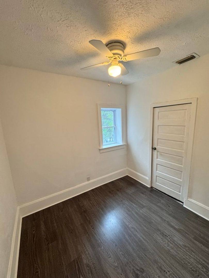 Apartment for rent at 1153 Walnut St, Jacksonville, FL 32206