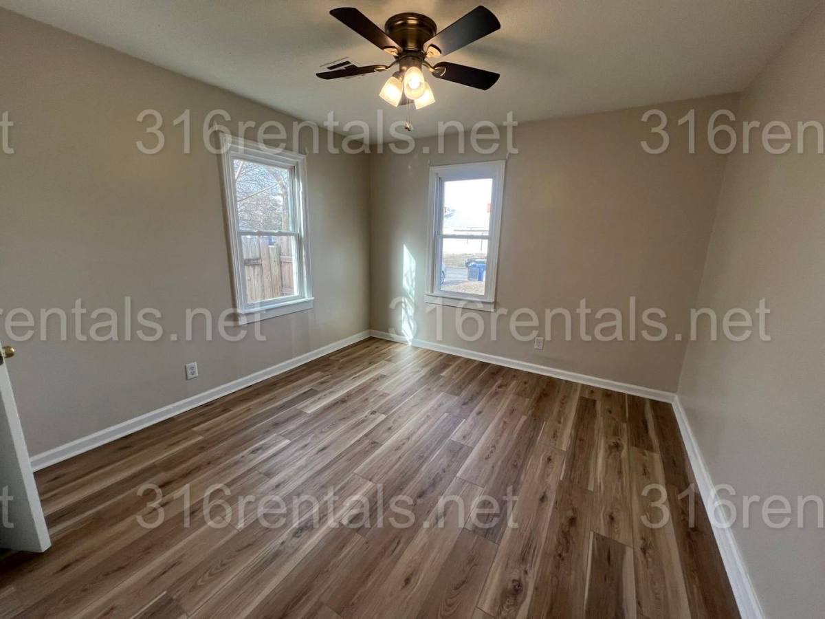 House for rent at 806 S Beverly Dr, Wichita, KS 67218
