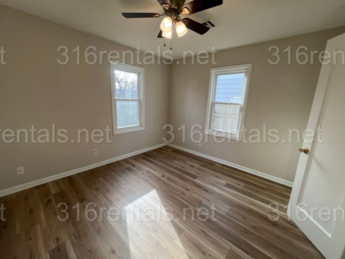 House for rent at 806 S Beverly Dr, Wichita, KS 67218
