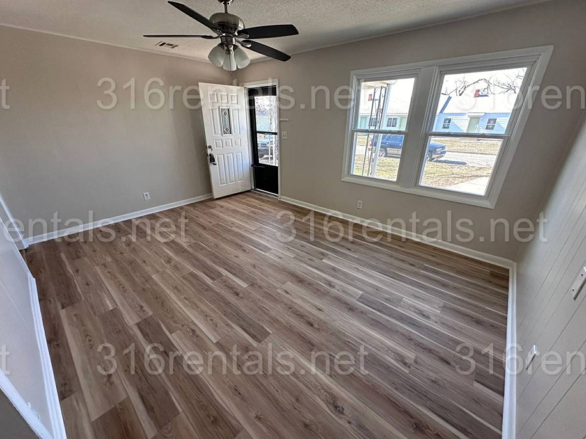 House for rent at 806 S Beverly Dr, Wichita, KS 67218