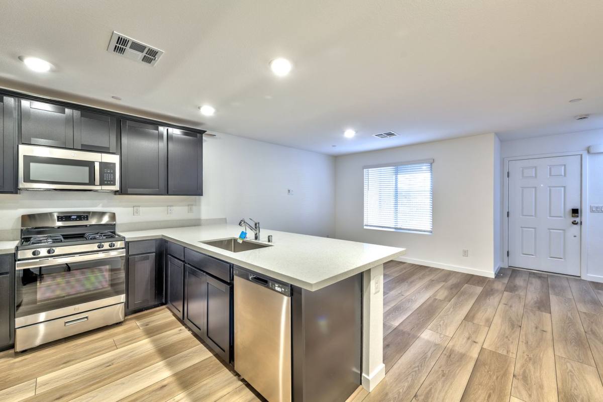 Townhouse for rent at 6288 Foxes Dale St, Las Vegas, NV 89166