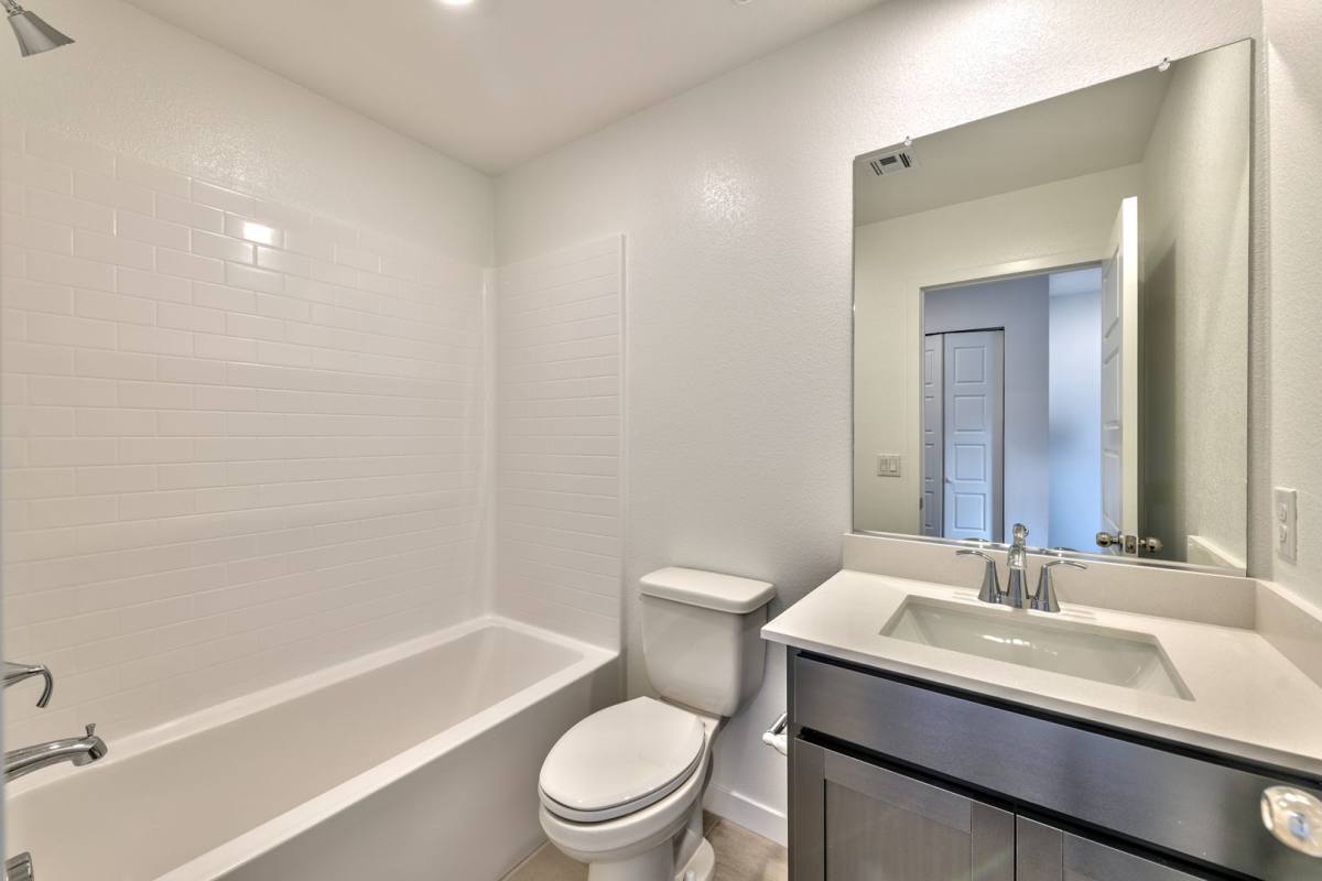 Townhouse for rent at 6288 Foxes Dale St, Las Vegas, NV 89166