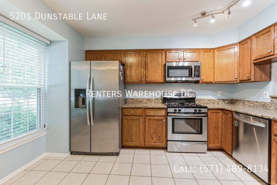 Townhouse for rent at 5201 Dunstable Lane, Alexandria, VA 22315