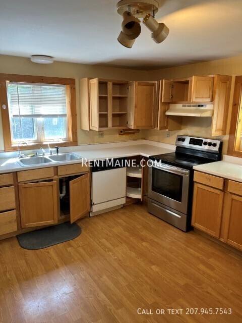 Apartment for rent at 9 Winsor Lane #B2, Blue Hill, ME 04614