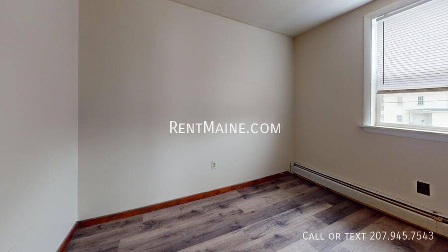 Apartment for rent at 47 Sanford St #5, Bangor, ME 04401