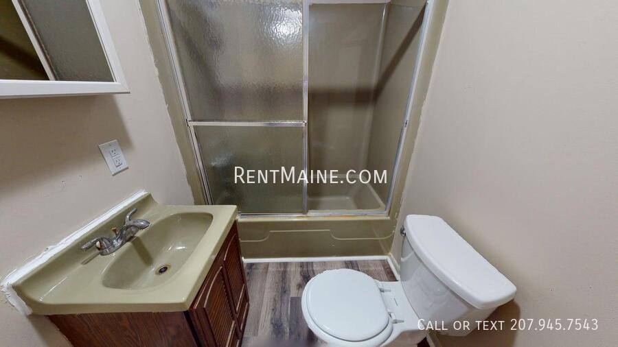 Apartment for rent at 47 Sanford St #5, Bangor, ME 04401