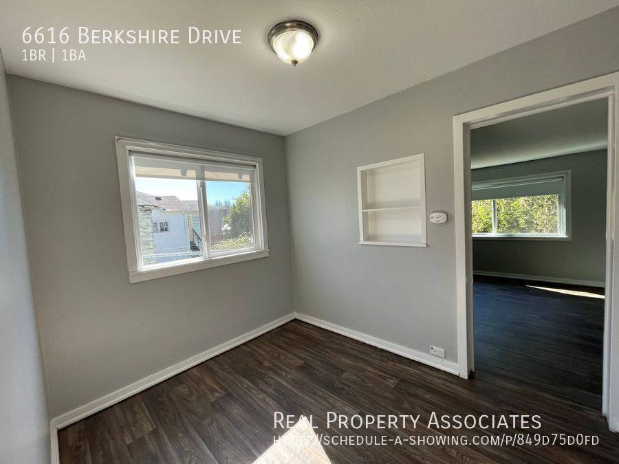 House for rent at 6616 Berkshire Dr, Everett, WA 98203