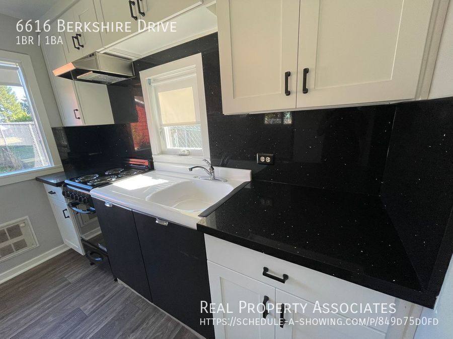 House for rent at 6616 Berkshire Dr, Everett, WA 98203