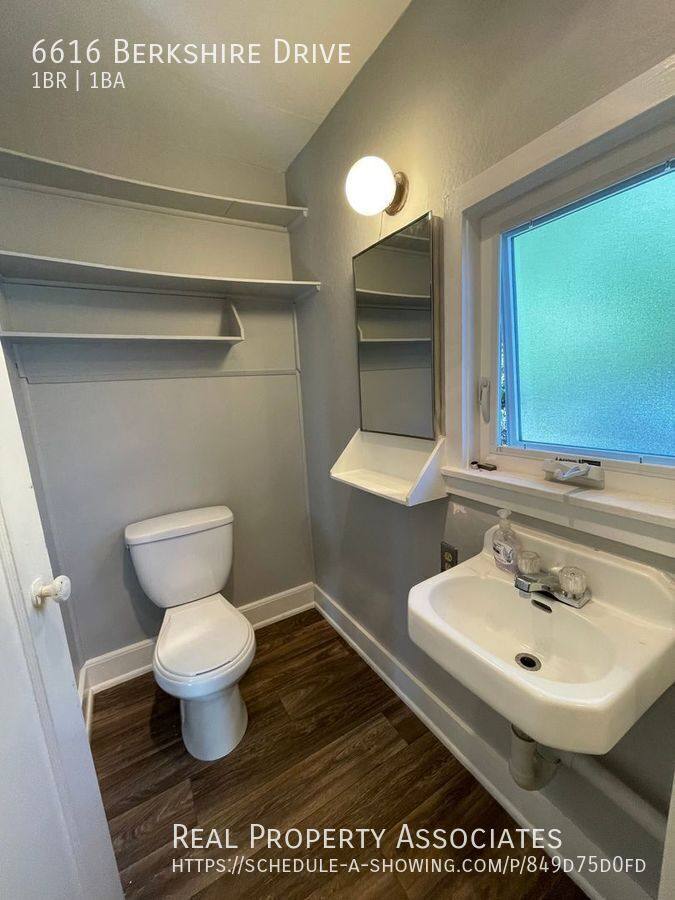 House for rent at 6616 Berkshire Dr, Everett, WA 98203