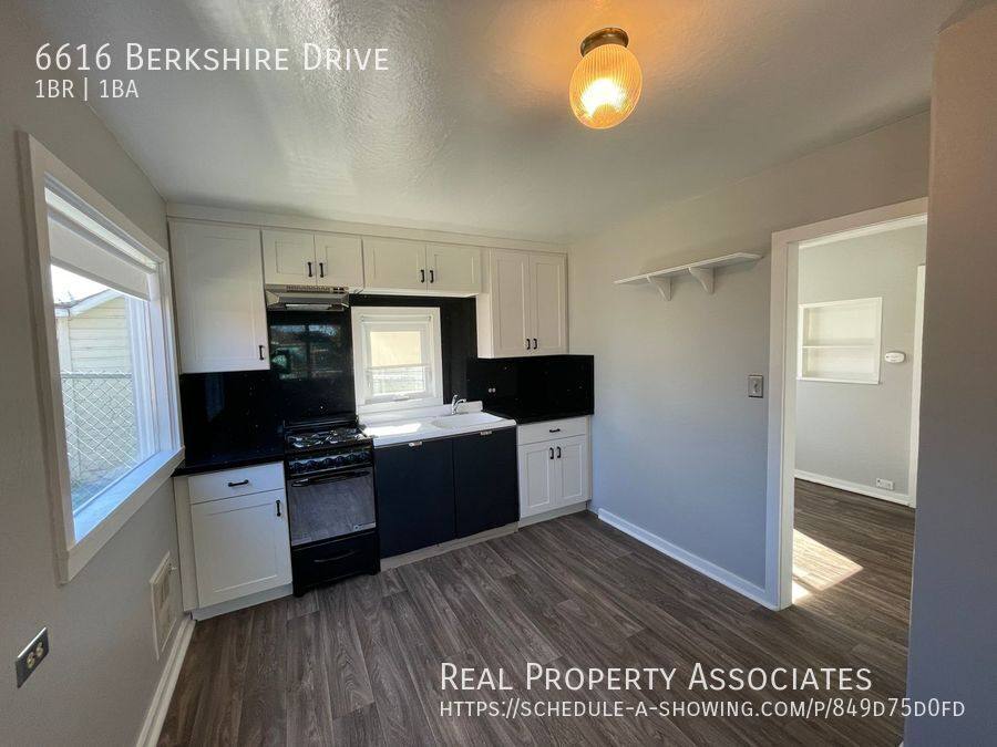 House for rent at 6616 Berkshire Dr, Everett, WA 98203
