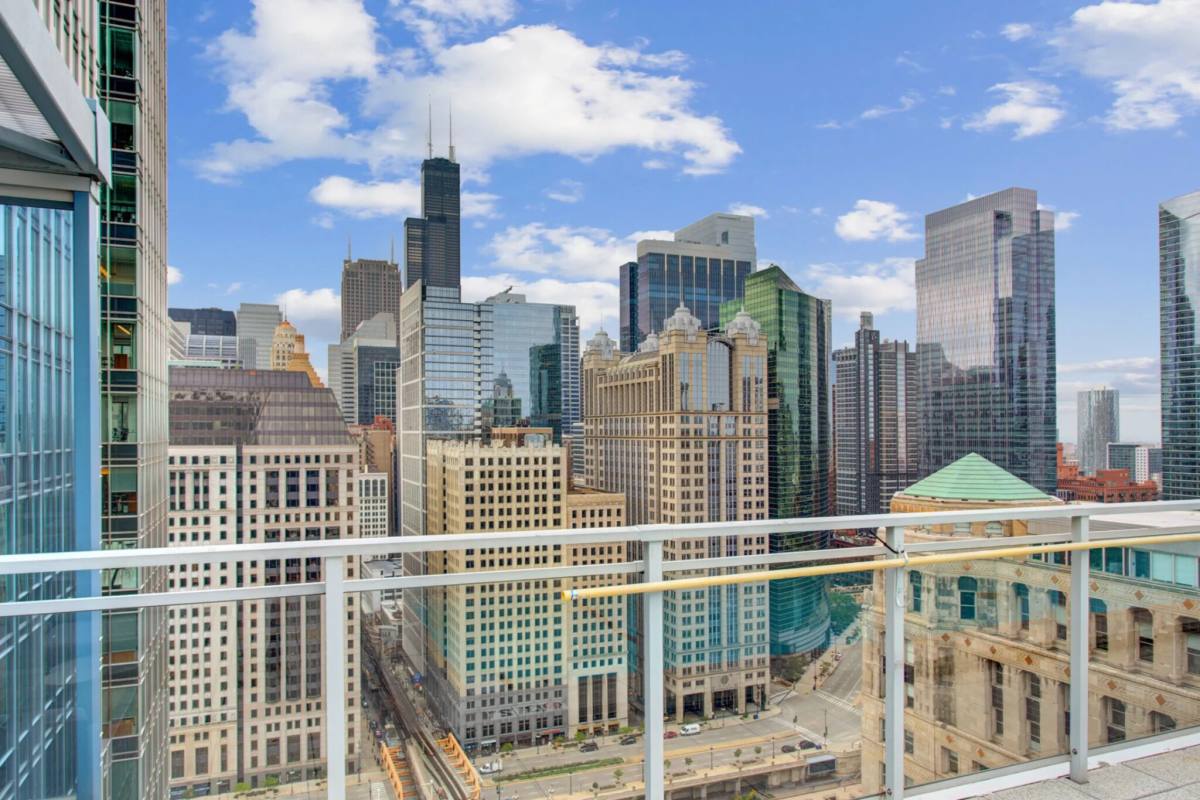 Apartment for rent at 161 W Kinzie, Chicago, IL 60654