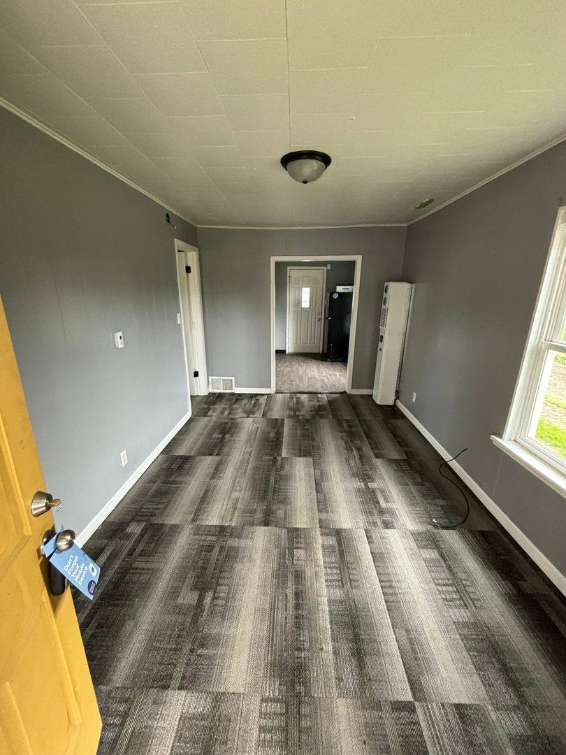 Apartment for rent at 314 Melville St, Mishawaka, IN 46544