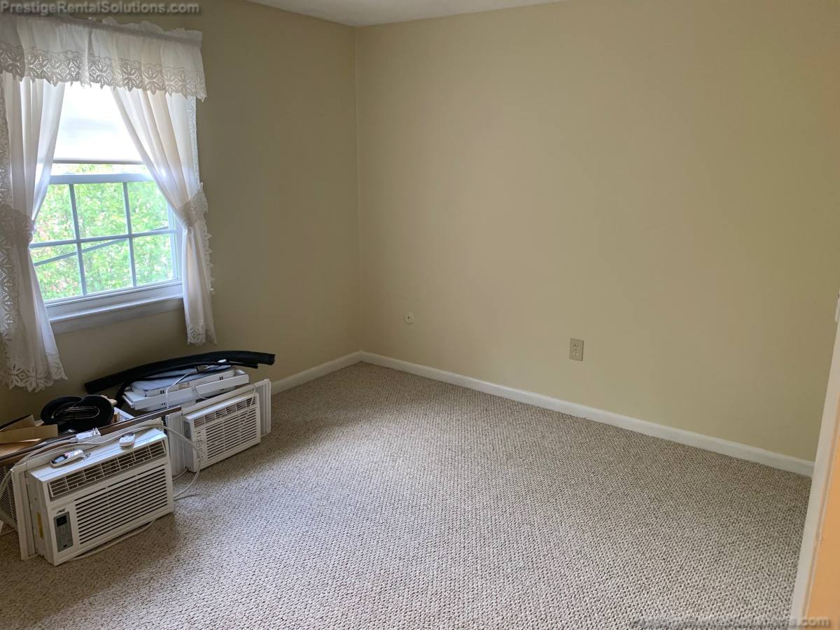 Apartment for rent at 40 Dinan Dr, Gardner, MA 01440
