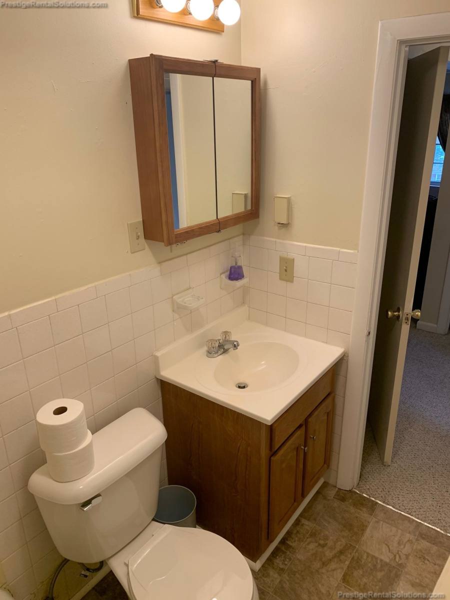 Apartment for rent at 40 Dinan Dr, Gardner, MA 01440