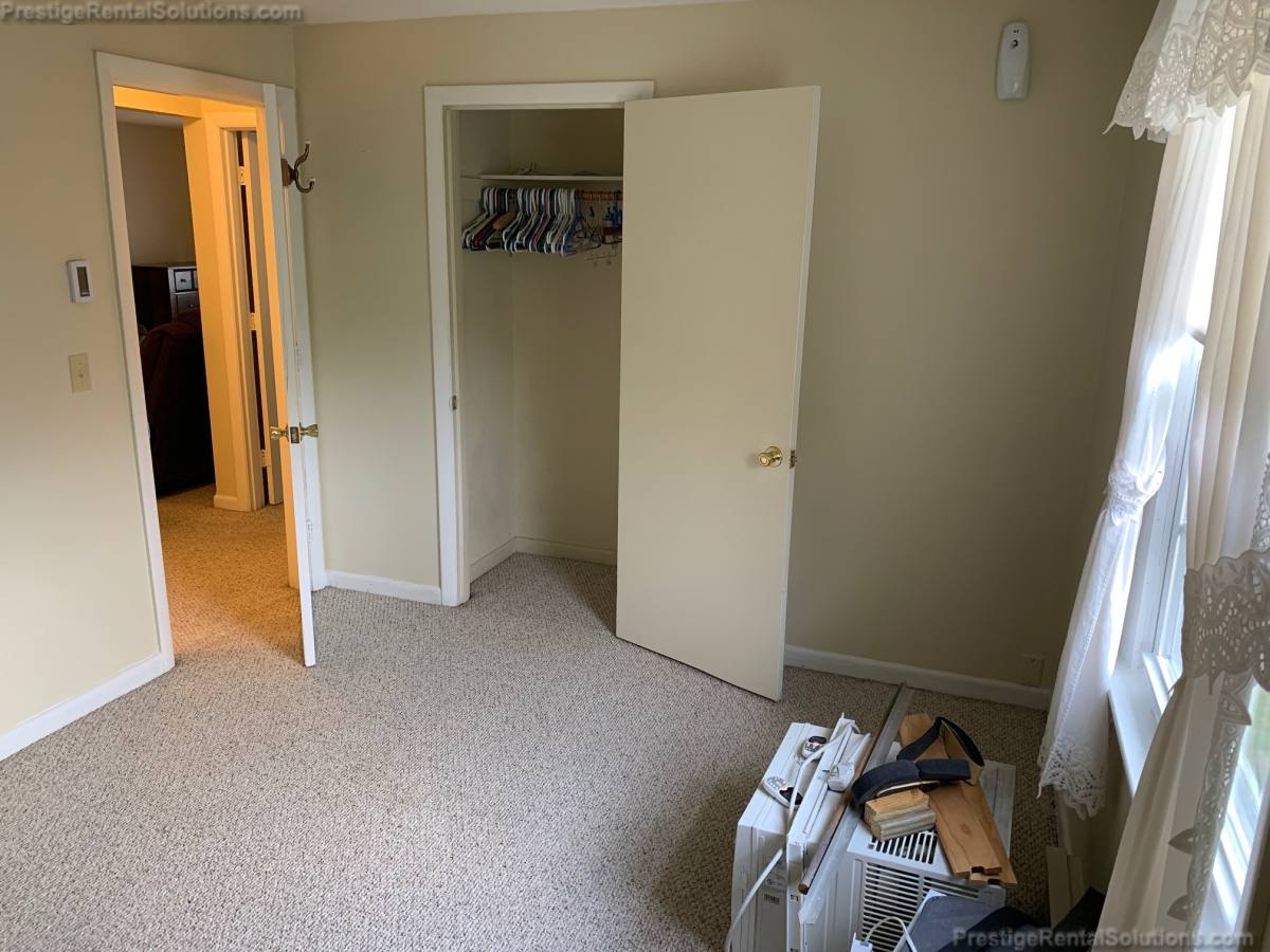 Apartment for rent at 40 Dinan Dr, Gardner, MA 01440