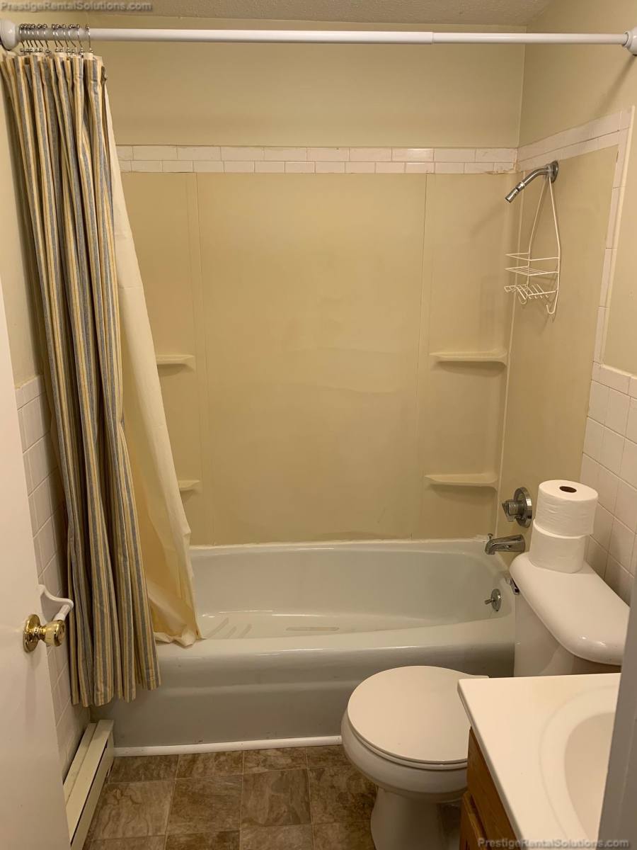 Apartment for rent at 40 Dinan Dr, Gardner, MA 01440