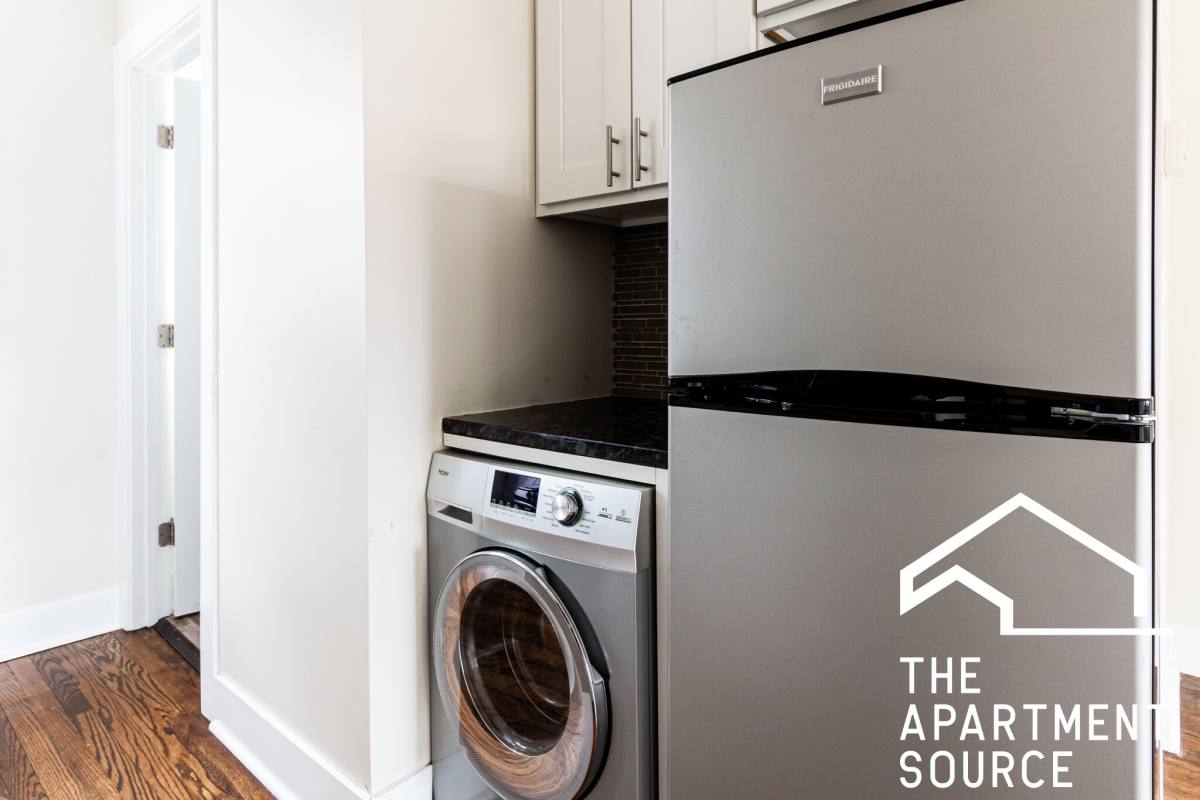 Apartment for rent at 6465 W Roscoe St #1N, Chicago, IL 60641