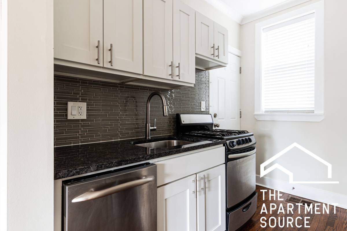 Apartment for rent at 6465 W Roscoe St #1N, Chicago, IL 60641