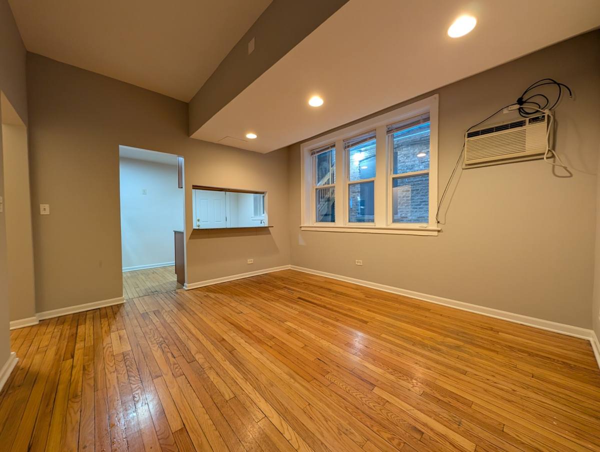Apartment for rent at 1828 W Lawrence Ave #GDN, Chicago, IL 60640