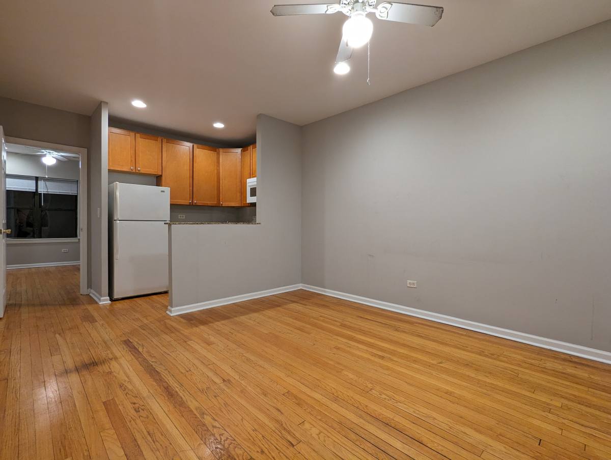 Apartment for rent at 1901 W Wilson Ave #2B, Chicago, IL 60640