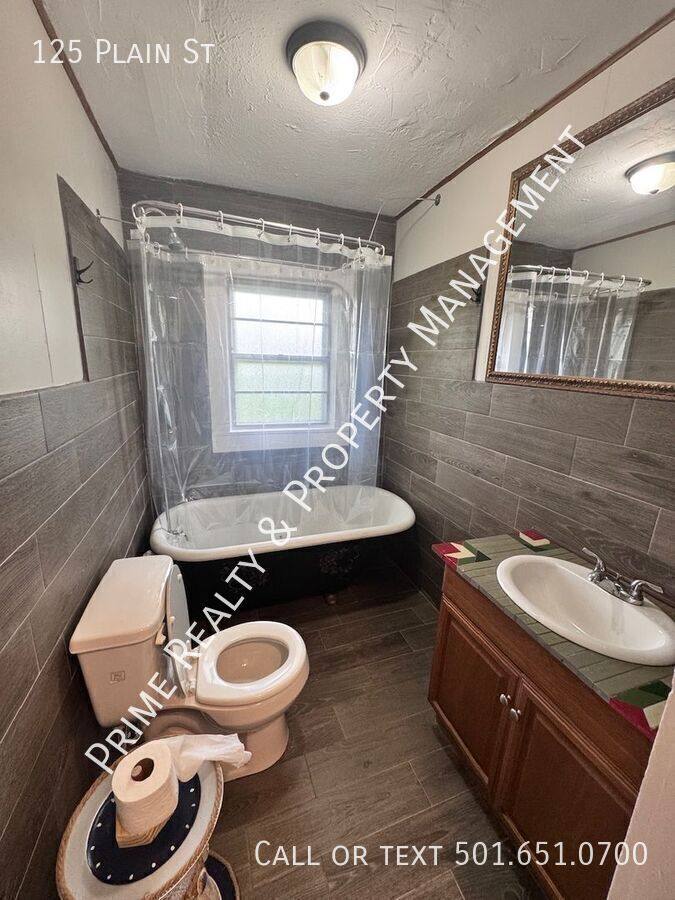 House for rent at 125 Plain St, Hot Springs National Park, AR 71913