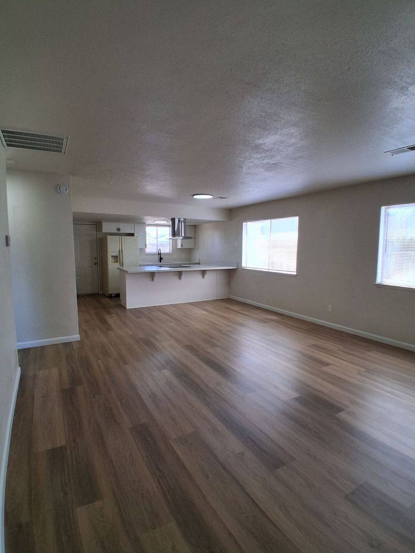 Apartment for rent at 546 550 E Polk St, Coalinga, CA 93210