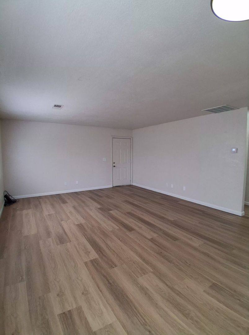 Apartment for rent at 546 550 E Polk St, Coalinga, CA 93210