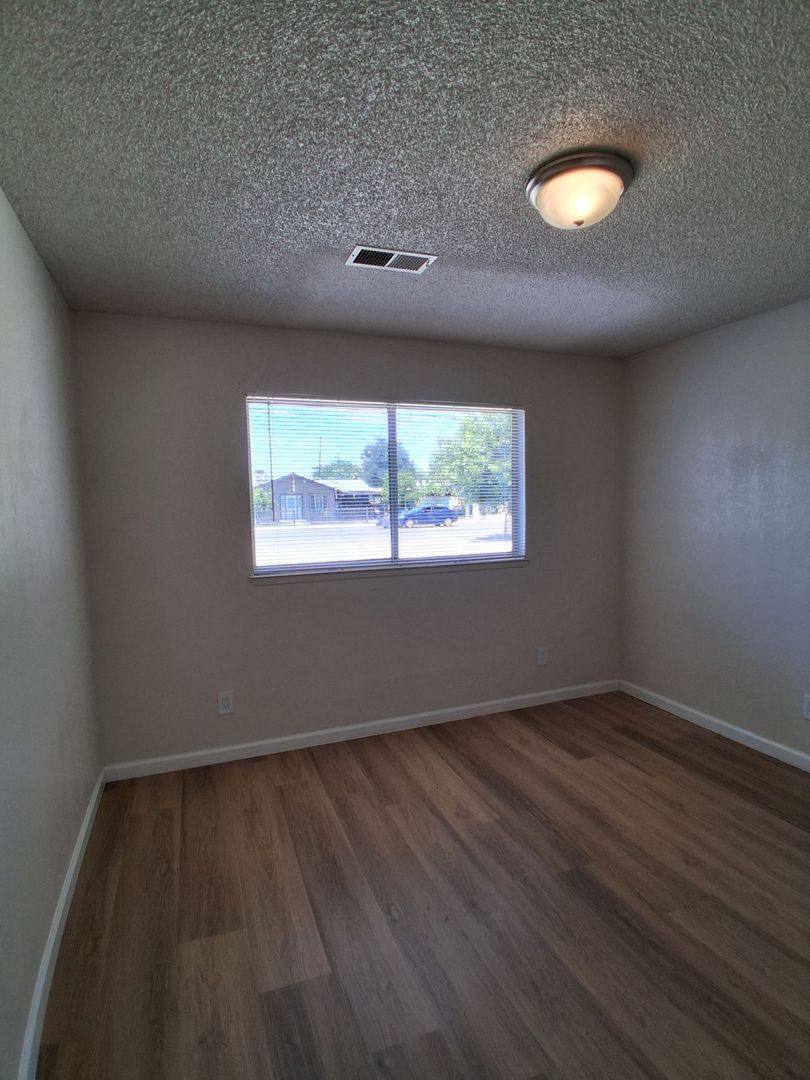 Apartment for rent at 546 550 E Polk St, Coalinga, CA 93210