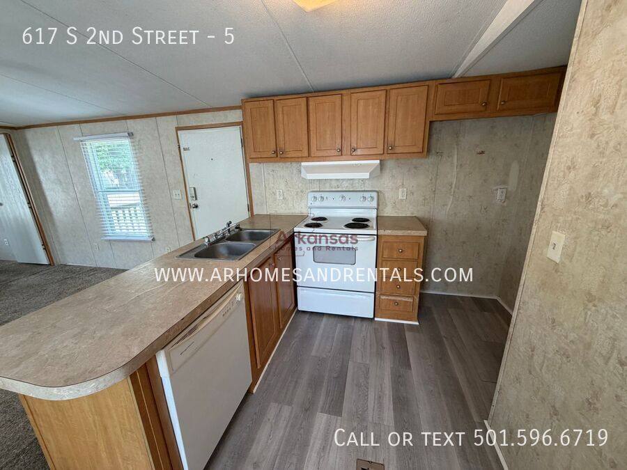 House for rent at 617 S 2nd St #5, Cabot, AR 72023