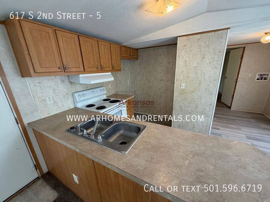 House for rent at 617 S 2nd St #5, Cabot, AR 72023