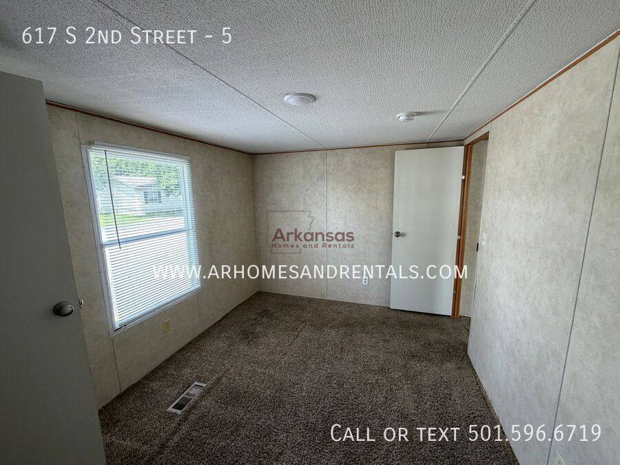 House for rent at 617 S 2nd St #5, Cabot, AR 72023