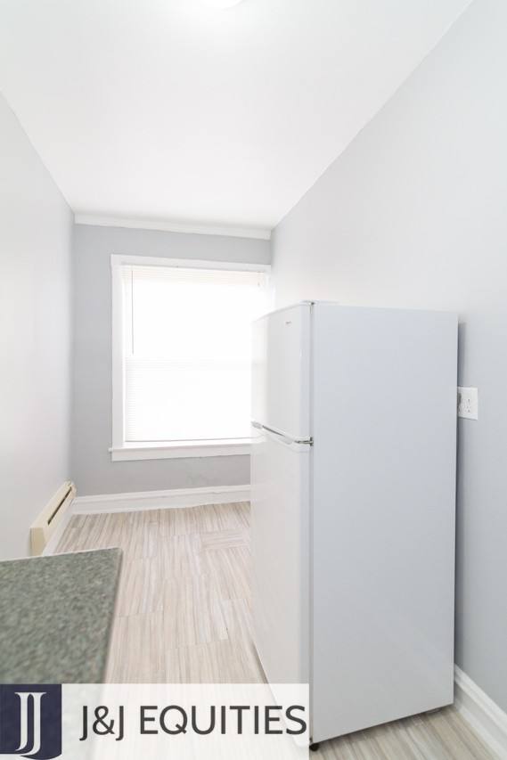 Apartment for rent at 3257 W Wrightwood Ave, Chicago, IL 60647
