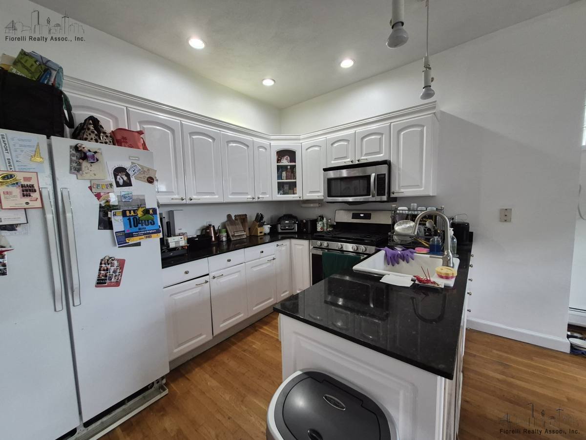 Apartment for rent at 474 Commercial St, Boston, MA 02109