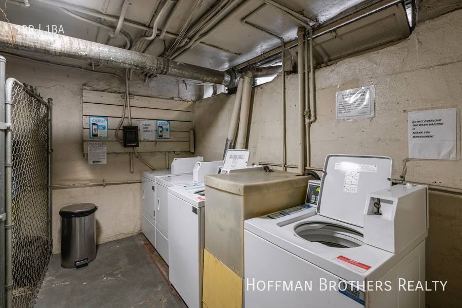 Apartment for rent at 1623 N Mariposa Ave #102, Los Angeles, CA 90027