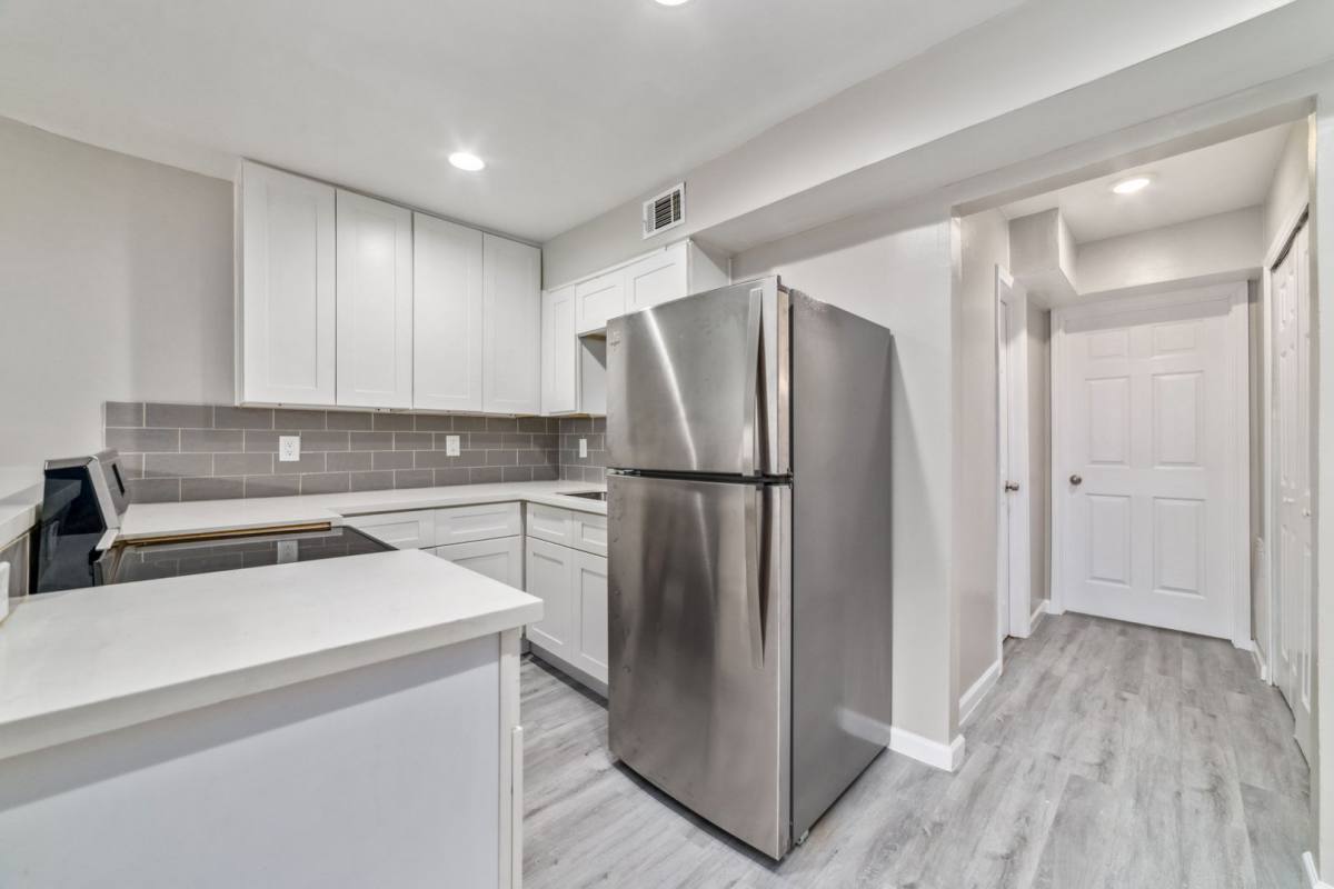 Apartment for rent at 1424 Marshall St, Houston, TX 77006