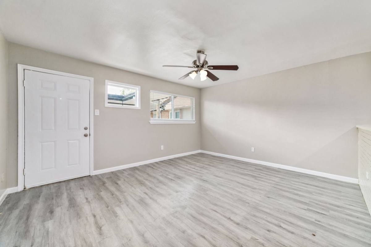 Apartment for rent at 1424 Marshall St, Houston, TX 77006