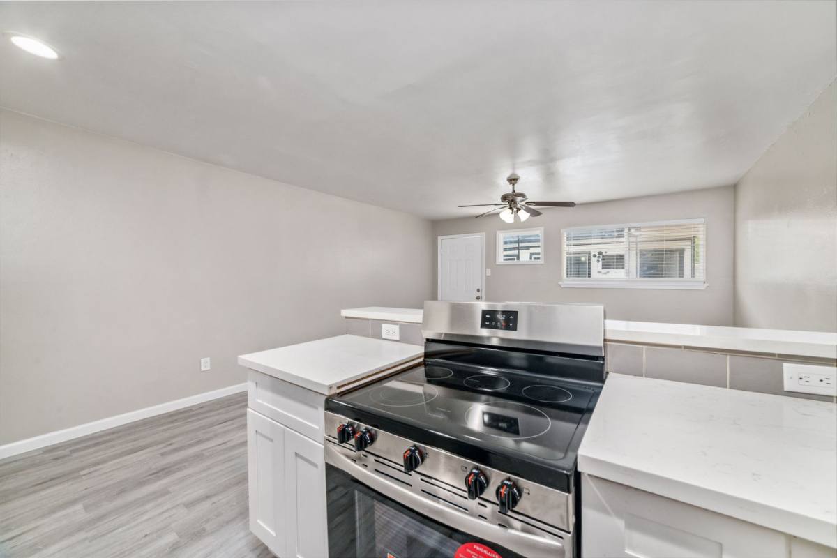 Apartment for rent at 1424 Marshall St, Houston, TX 77006