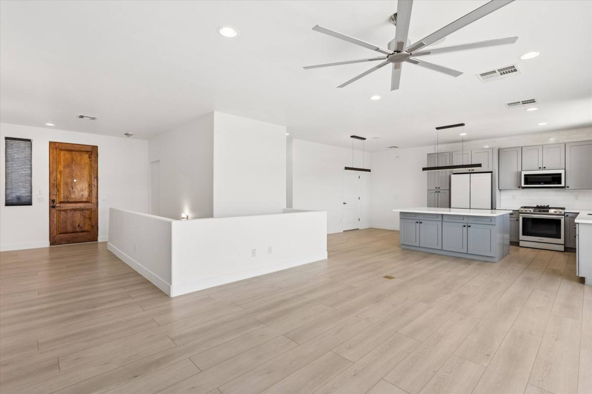 House for rent at 10011 N 1st Ave, Phoenix, AZ 85021