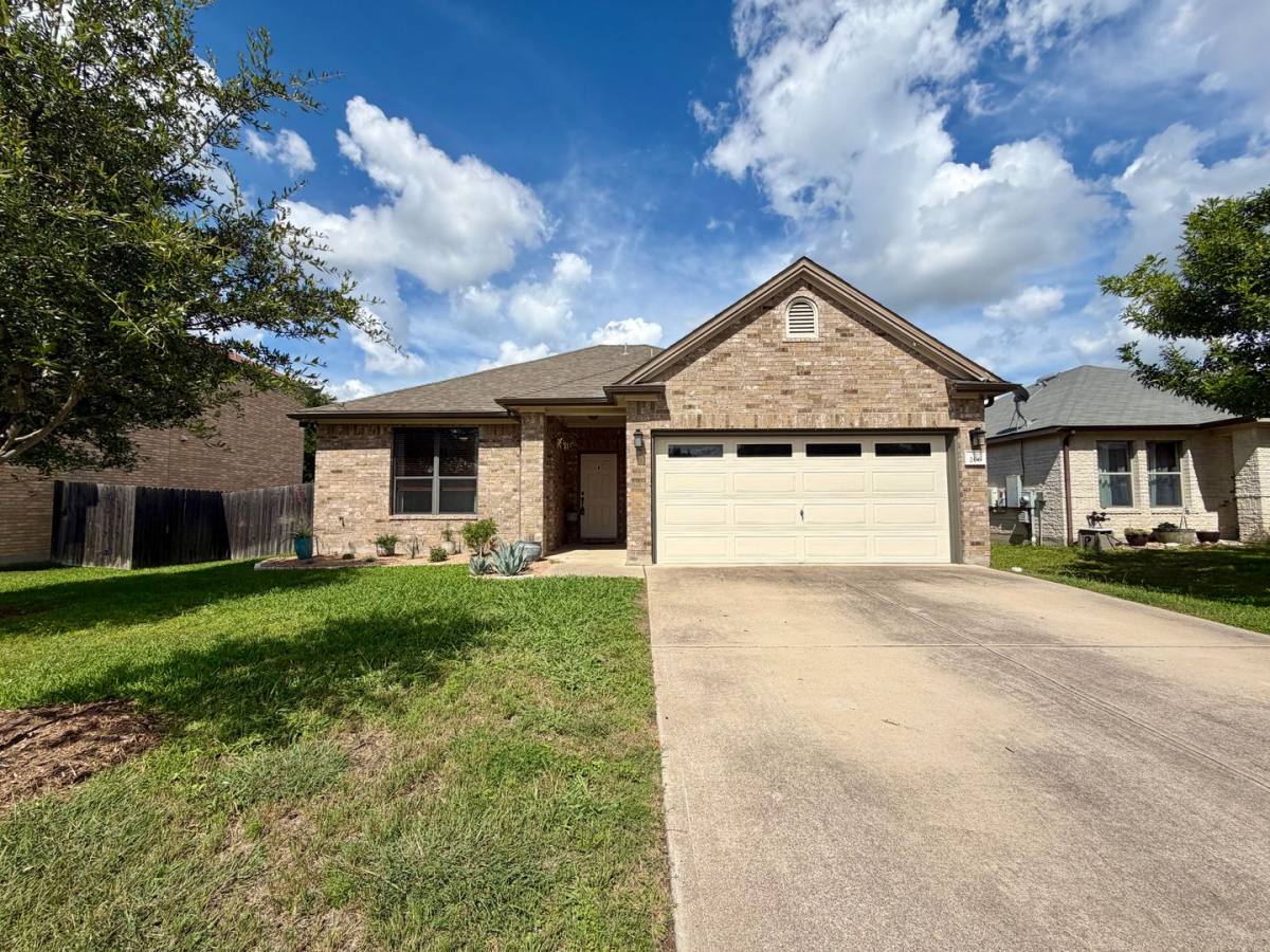 House for rent at 206 Briarwood Dr, Leander, TX 78641